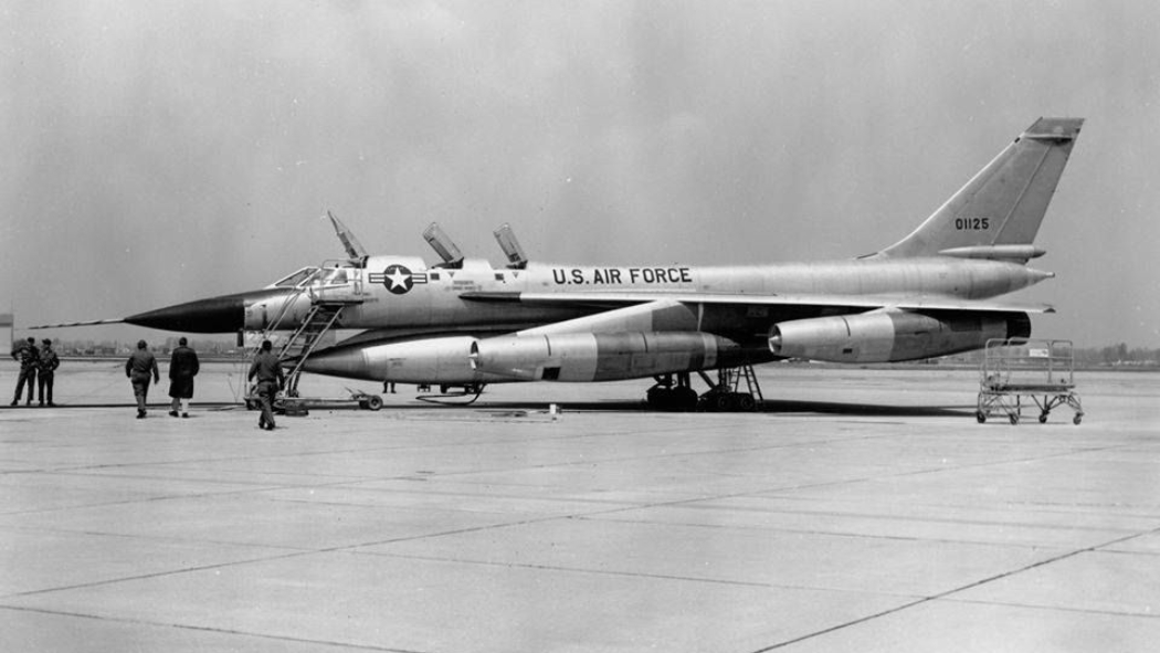 11 November 1956 – Maiden Flight Of Convair B-58 Hustler